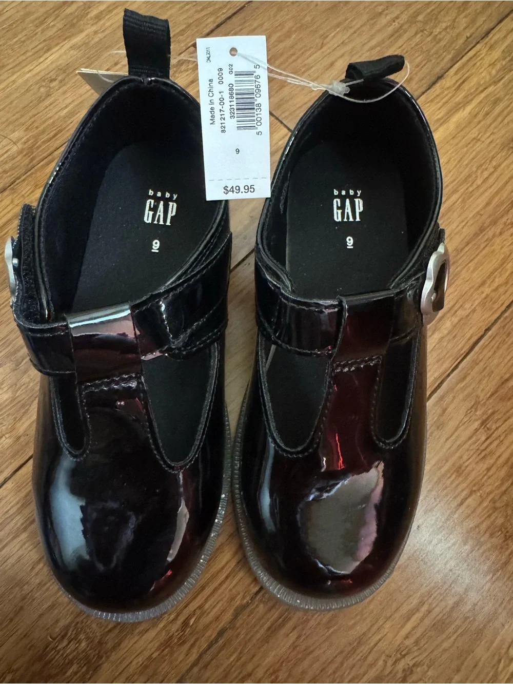 GAP shiny black
